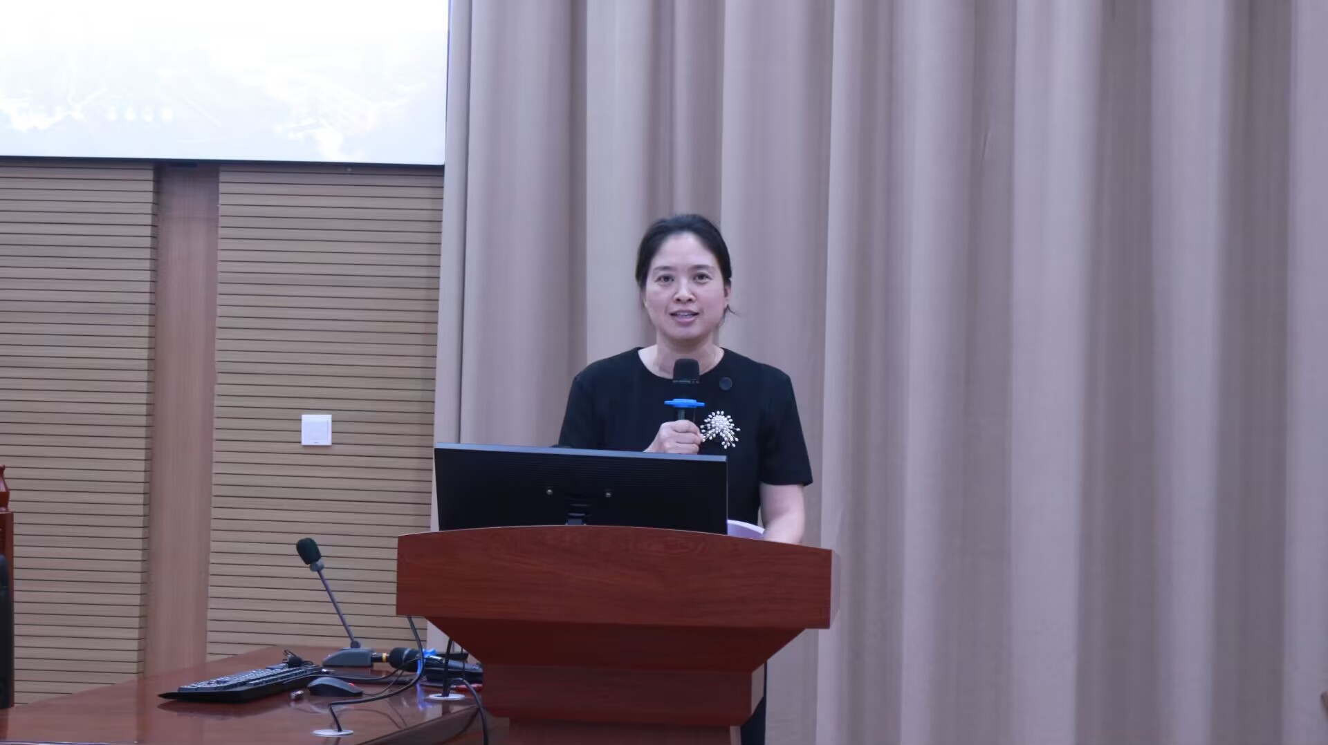 图7  公司党委书记李星总结讲话.jpg